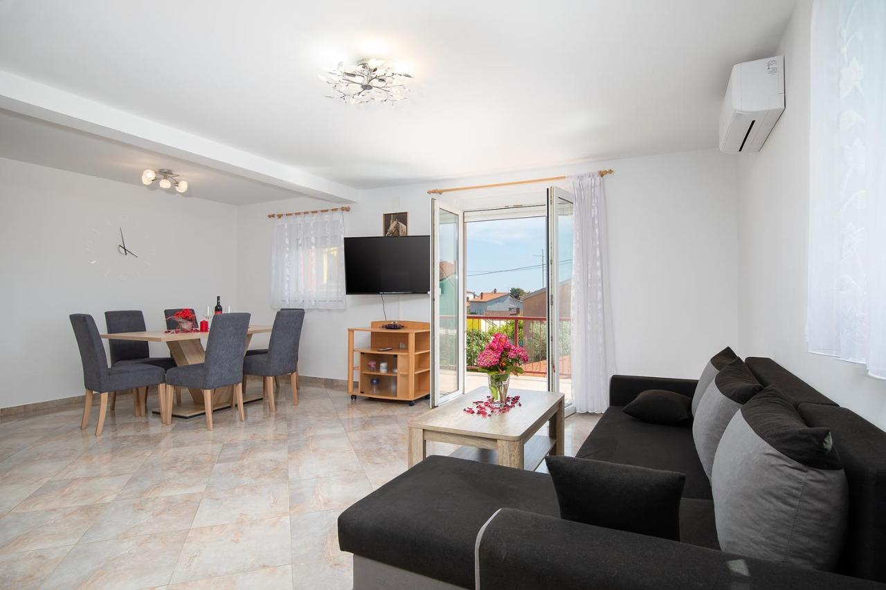 Apartmani Dujmovic Μεντουλίν Εξωτερικό φωτογραφία